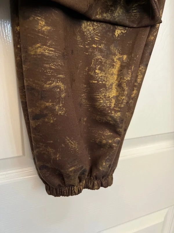 Brown And Gold Patterned Sweatshirt And Joggers Set image 2